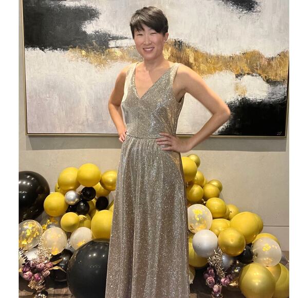 ADDISON EVENING Gold Gown Glitter Metallic Dress Sleeveless V-Neck Formal 8 NWT - Picture 1 of 15
